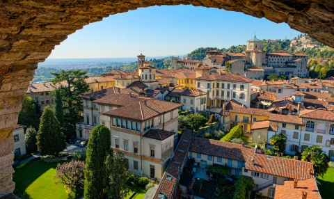 Polscy seniorzy coraz częściej wyjeżdżają za granicę. Upodobali sobie te kraje