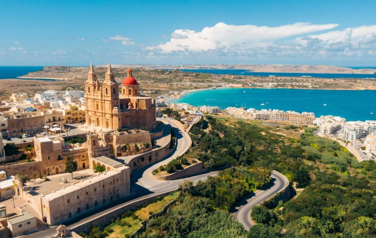 Ten niewielki kraj robi furorę wśród polskich turystów. Mamy piękne zdjęcia