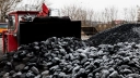 Zima zaskoczyła Polaków. Po węgiel stoją w kolejkach nawet tydzień