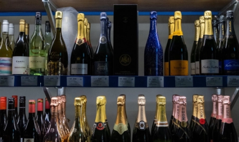 Koniec z kontrowersyjnymi promocjami typu 12+12 na piwo. Sejm zajmie się radykalnym projektem Lewicy