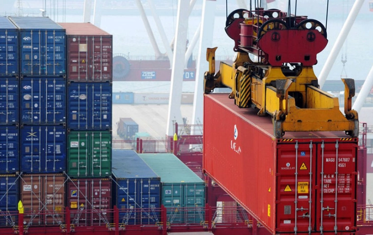 Chiński import spadł o 19 proc.