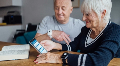 Startupy dla seniorów. Na które projekty warto zwrócić uwagę?