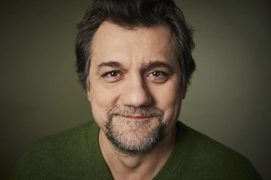 dr. hab. Jackiem Wasilewskim, współautorem wraz z dr. Bartłomiejem Brachem głośnej książki „Organizacja to opowieść”.