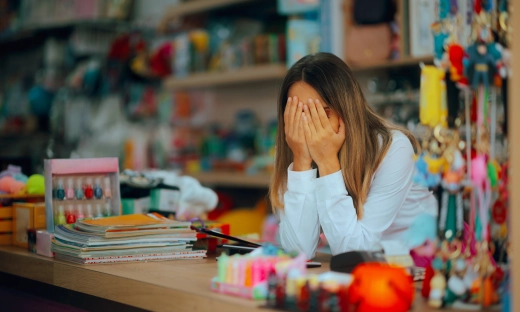 Pracownicy mieli zyskać, stracili najwięcej. Kulisy zakazu handlu