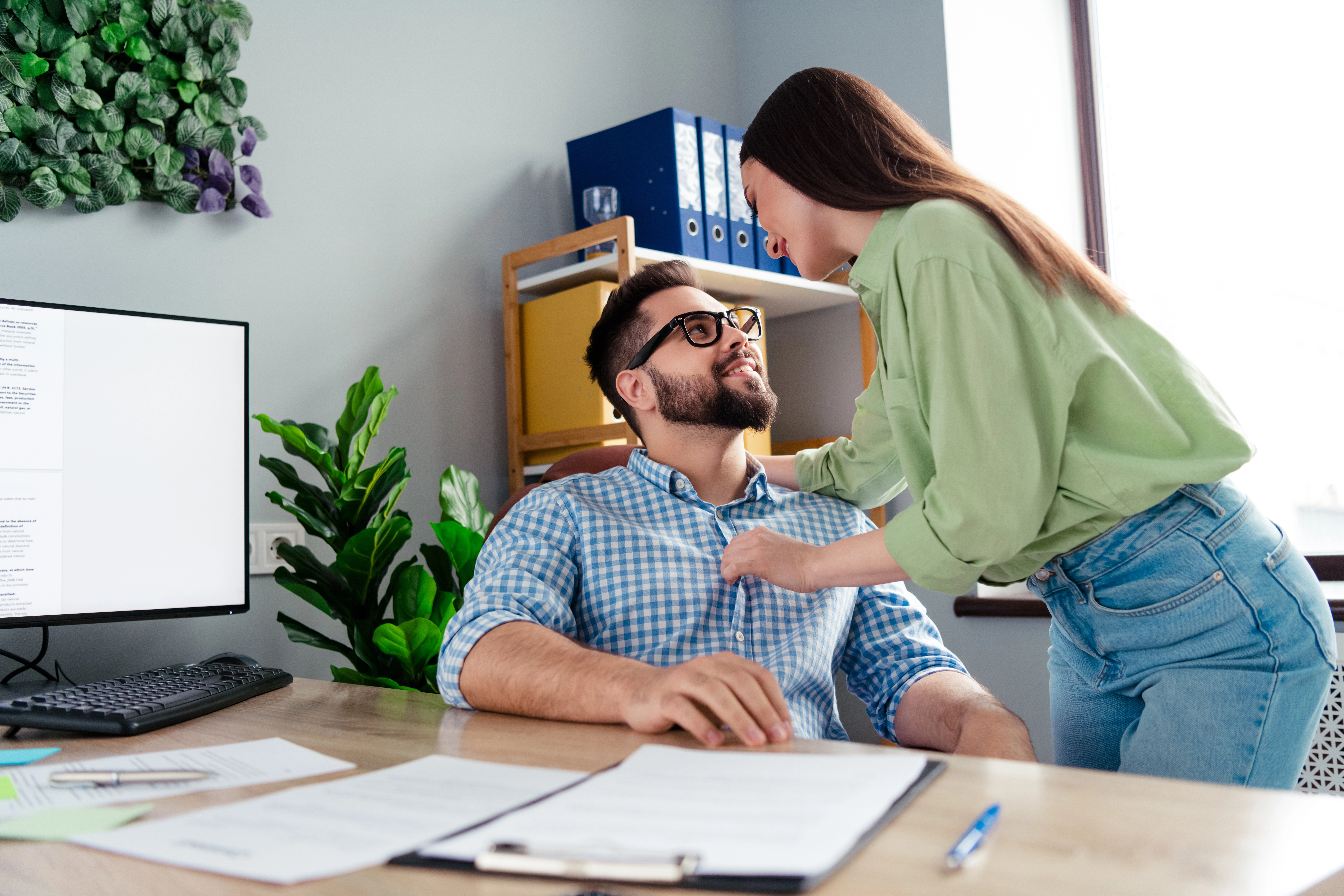 Romanse w miejscu pracy w Polsce. Skala zjawiska, wyniki badania i konsekwencje dla pracowników