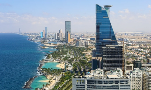 Zakaz alkoholu znika po cichu. Na razie piją tylko elity