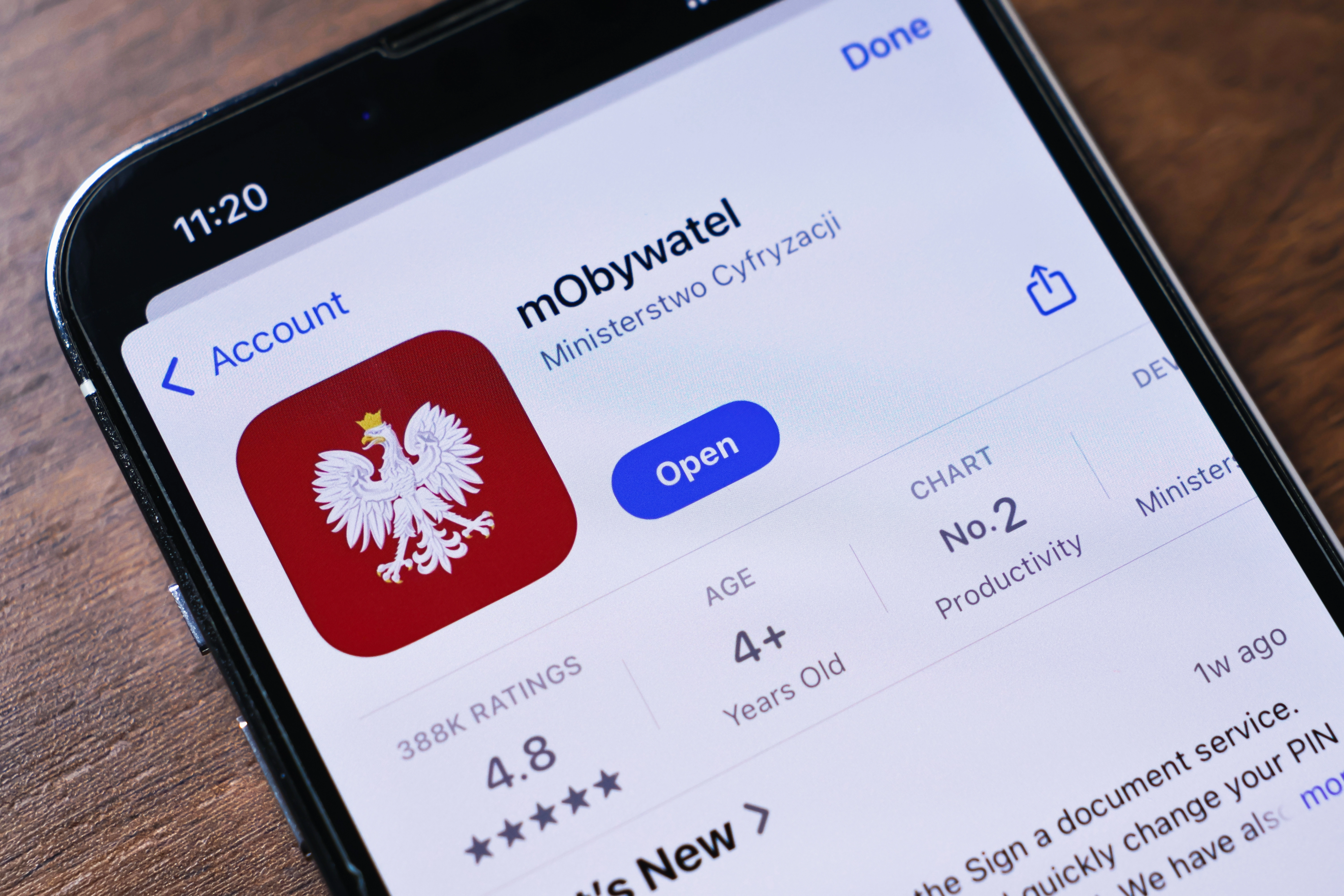Poradnik bezpieczeństwa w telefonie. Rząd rozszerza funkcje mObywatela