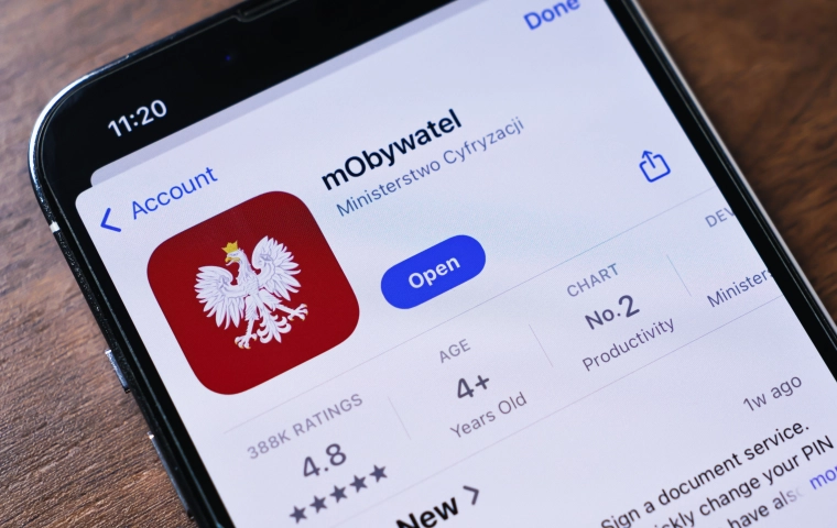 Rząd wysłał 16 mln poradników. Teraz pojawiły się w telefonach Polaków