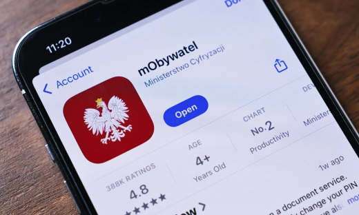 Rząd wysłał 16 mln poradników. Teraz pojawiły się w telefonach Polaków