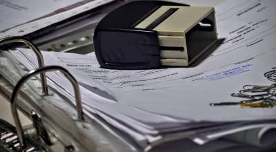 Skarbówka coraz skuteczniejsza. W 2025 roku wykryto ponad 376 tys. fikcyjnych faktur