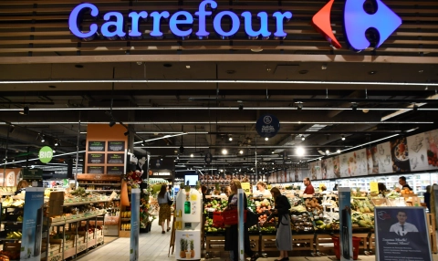 Rynek pracy pod presją. Zwolnienia grupowe w Carrefour Polska