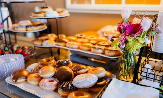 Jeden, dwa, czy pięć? Ile pączków zjemy w Tłusty Czwartek?