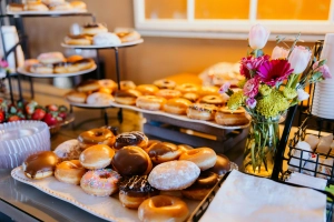 Jeden, dwa, czy pięć? Ile pączków zjemy w Tłusty Czwartek?