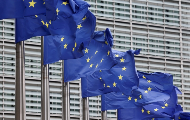 Praca w UE za 24 tys. zł miesięcznie dla każdego po studiach. Polacy mają spore szanse