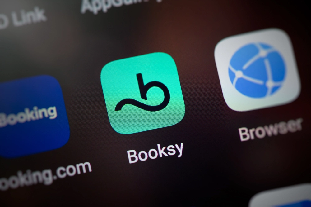 Booksy z nową ofertą dla salonów kosmetycznych. Produkty Highlander Enterprise kupisz teraz w aplikacji