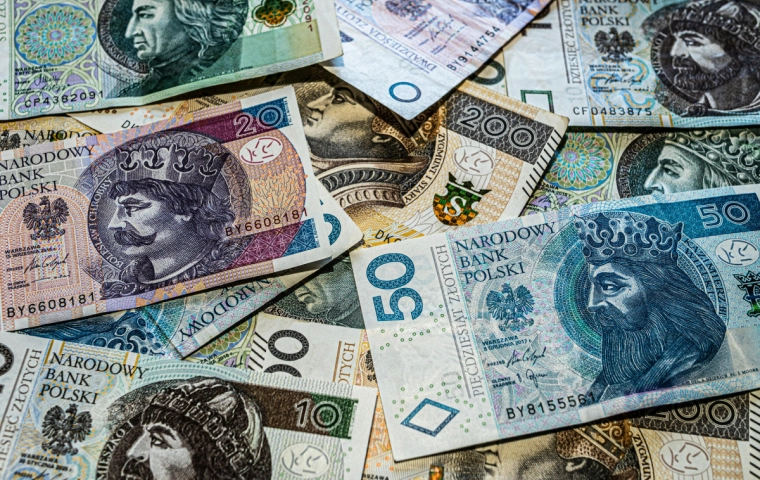 800 plus do likwidacji, zamiast tego jednorazowo 200 tys. Klub Jagielloński z zaskakującą propozycją