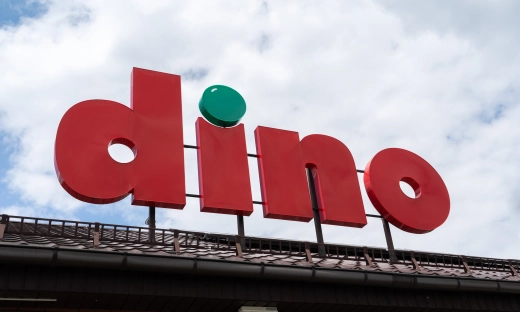 Dino pod presją. Ten konflikt może sporo kosztować sieć