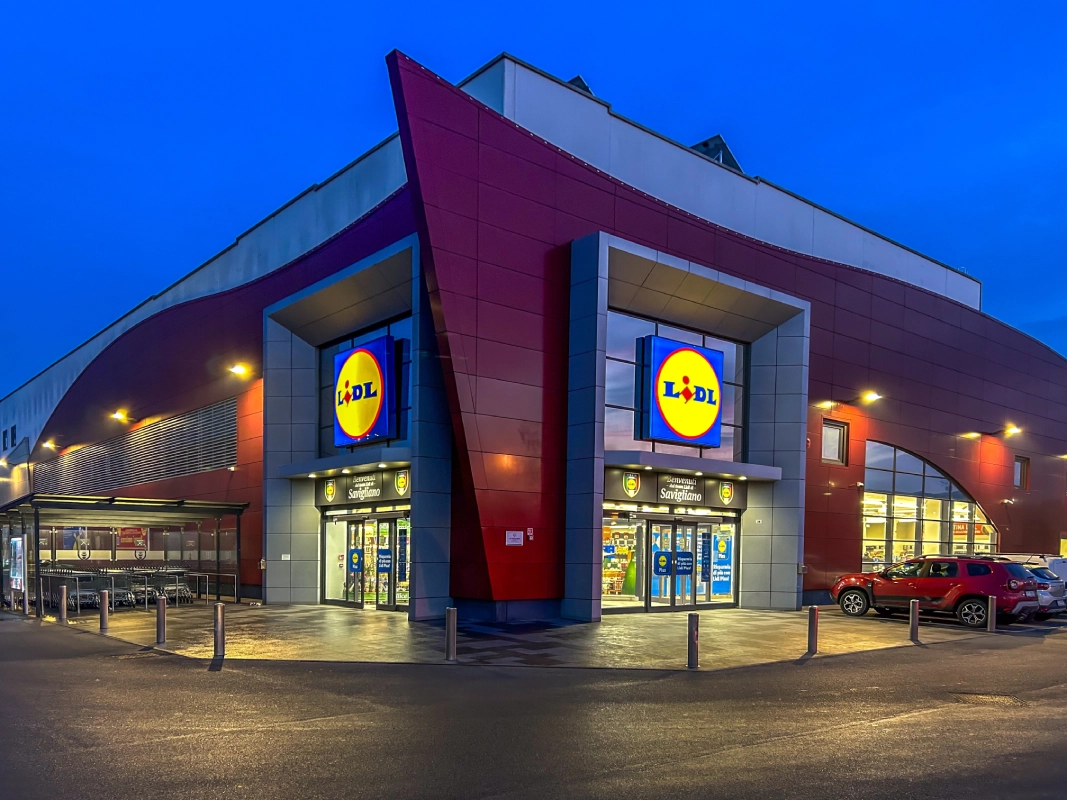 Lidl otwarty całą dobę. Sieć ruszyła z pilotażem