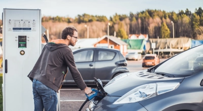 Elektromobilna rewolucja nad Wisłą. Polska pobiła historyczne rekordy w 2025 roku