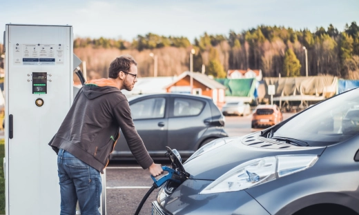 Elektromobilna rewolucja nad Wisłą. Polska pobiła historyczne rekordy w 2025 roku