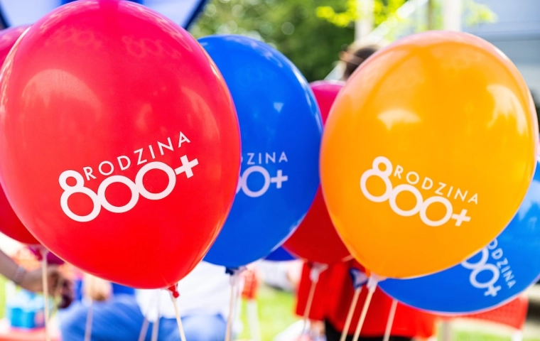 Obcokrajowcy pobierają w Polsce coraz mniej pieniędzy ze świadczenia 800 plus