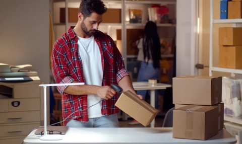 Sprzedaż rośnie, zysk znika. Winne mogą być zwroty z zagranicy