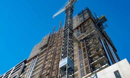 Dopłacasz albo nie dostaniesz kluczy! UOKiK mówi „stop” deweloperskiemu szantażowi.