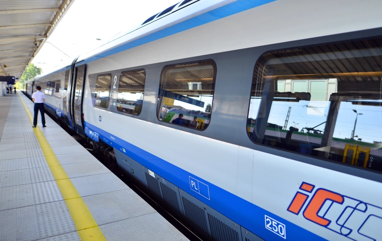 Koniec kontroli biletów w pociągach? PKP Intercity szykuje rewolucję dla pasażerów