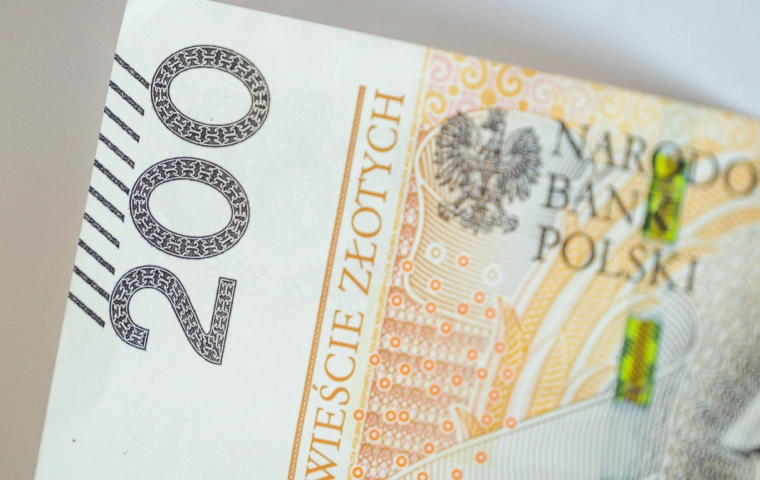 Nowy limit renty wdowiej po waloryzacji. Wdowy i wdowcy mogą dostać więcej