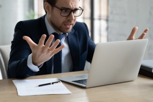 Restrukturyzacja firmy. Co zrobić, gdy pracodawca wysyła taki mail?