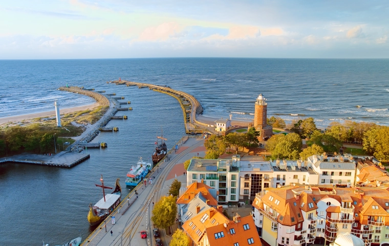 Polacy odchodzą od wielkanocnych tradycji? Stoły pustoszeją, hotele pełne