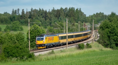 Odwołali pociągi i zostawili ludzi na lodzie. Teraz grozi im kara