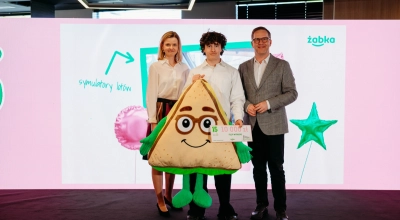 Talent, emocje i odwaga na jednej scenie. Żabka świętuje 15 lat programu stypendialnego