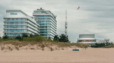 Nowe uprawnienia PIP uderzą w HoReCa w szczycie sezonu. Branża szuka bezpiecznych modeli zatrudnienia