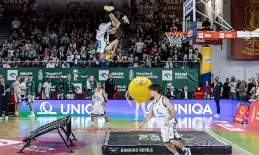 UNIQA rozszerza współpracę z Legią Kosz