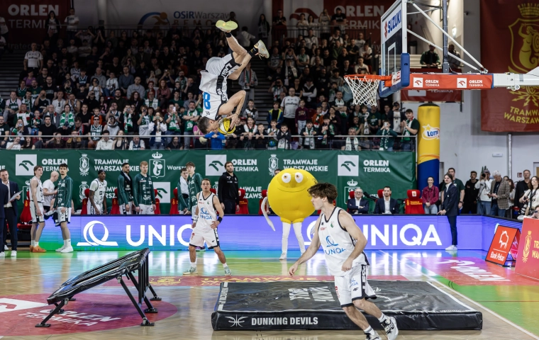 UNIQA rozszerza współpracę z Legią Kosz