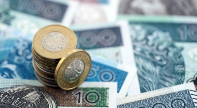 GUS: Pensje rosną, zatrudnienie spada