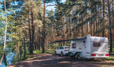 Sprawdź, ile zapłacisz za majówkę kamperem. Ministerstwo Finansów przypomina o e-TOLL