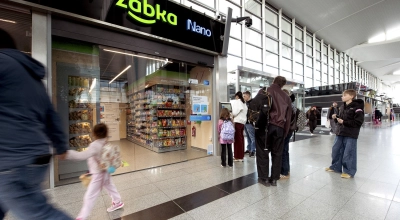 Pierwsza Żabka na lotnisku. Co z cenami?