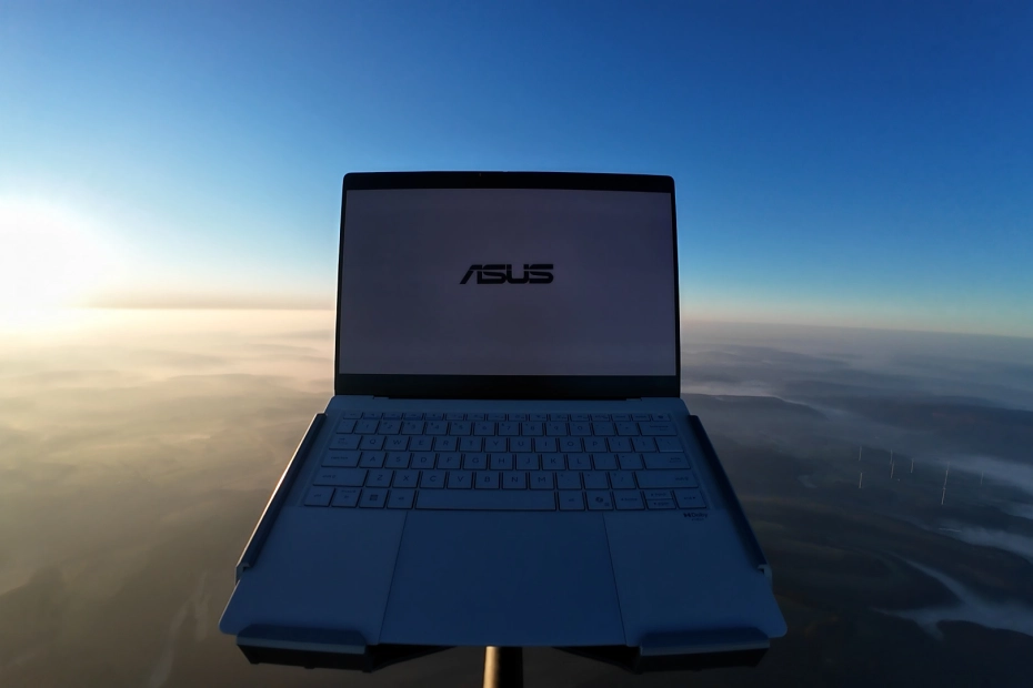 ASUS ExpertBook Ultra