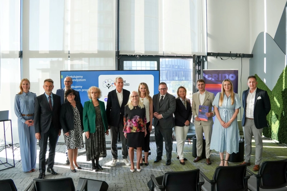 „Korzenie Przyszłości” to inicjatywa Fundacji CRIDO i partnerów programu – firm CFE Polska, 7R i Fundacji Bonaria.