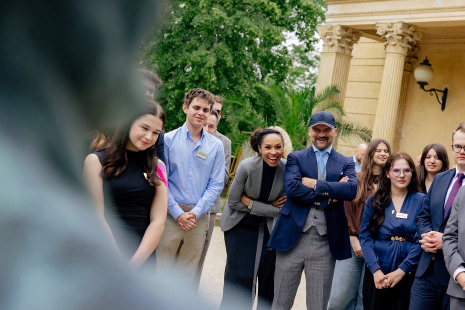 Środki na działalność Rafał Brzoska Foundation pochodzą w całości z TOP CHARITY, inicjatywy filantropijnej stworzonej przez Omenę Mensah i Rafała Brzoskę.