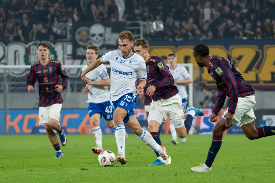 piłka nożna, ekstraklasa