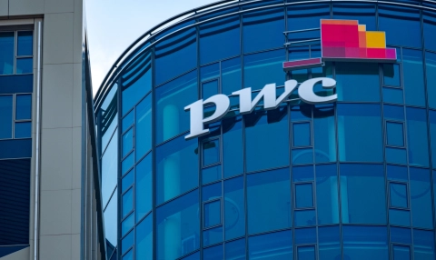 PwC chciało błyszczeć wiedzą o AI. Zostało z fikcyjnymi przypisami