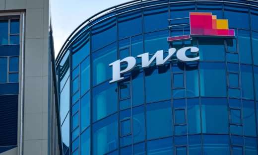 PwC chciało błyszczeć wiedzą o AI. Zostało z fikcyjnymi przypisami