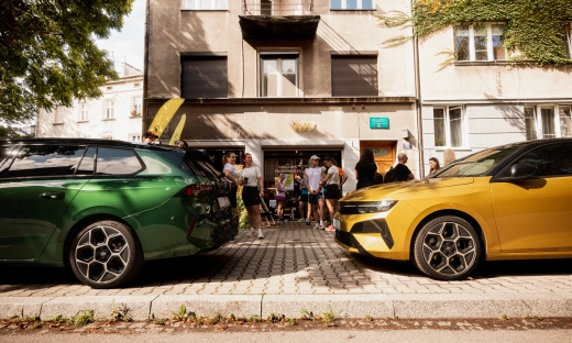 Biznesowy sprint z nowym Oplem Astrą. Relacja z wyjątkowego wydarzenia Astra Morning Run Club