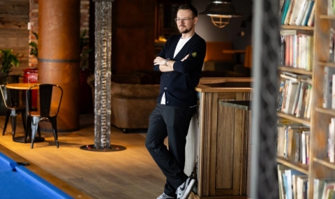 Startup Maja AI chce skończyć z przepalaniem budżetów na marketing. Oto jak algorytm czyta intencje klienta