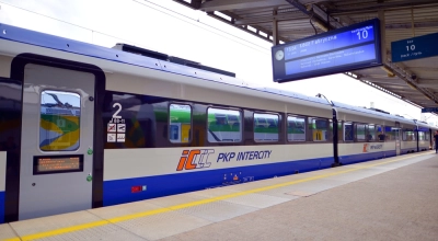 Zastąpił menu tonowe w PKP Intercity i rozmawia jak człowiek. Hellobot ma 5 mln zł na ekspansję