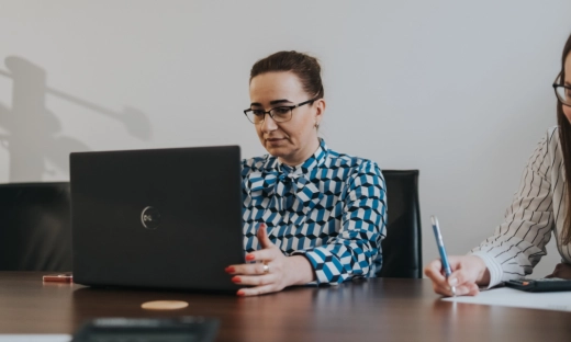 Druga para oczu kosztuje mniej, niż jeden błąd. Dlaczego rośnie znaczenie zewnętrznego nadzoru księgowego?
