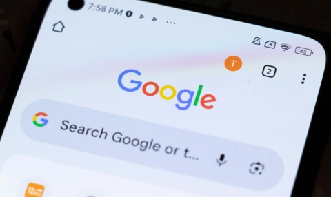 Polskie gazety i portale tracą pieniądze, a Google nie mówi, ile na nich zarabia. Są zarzuty UOKiK